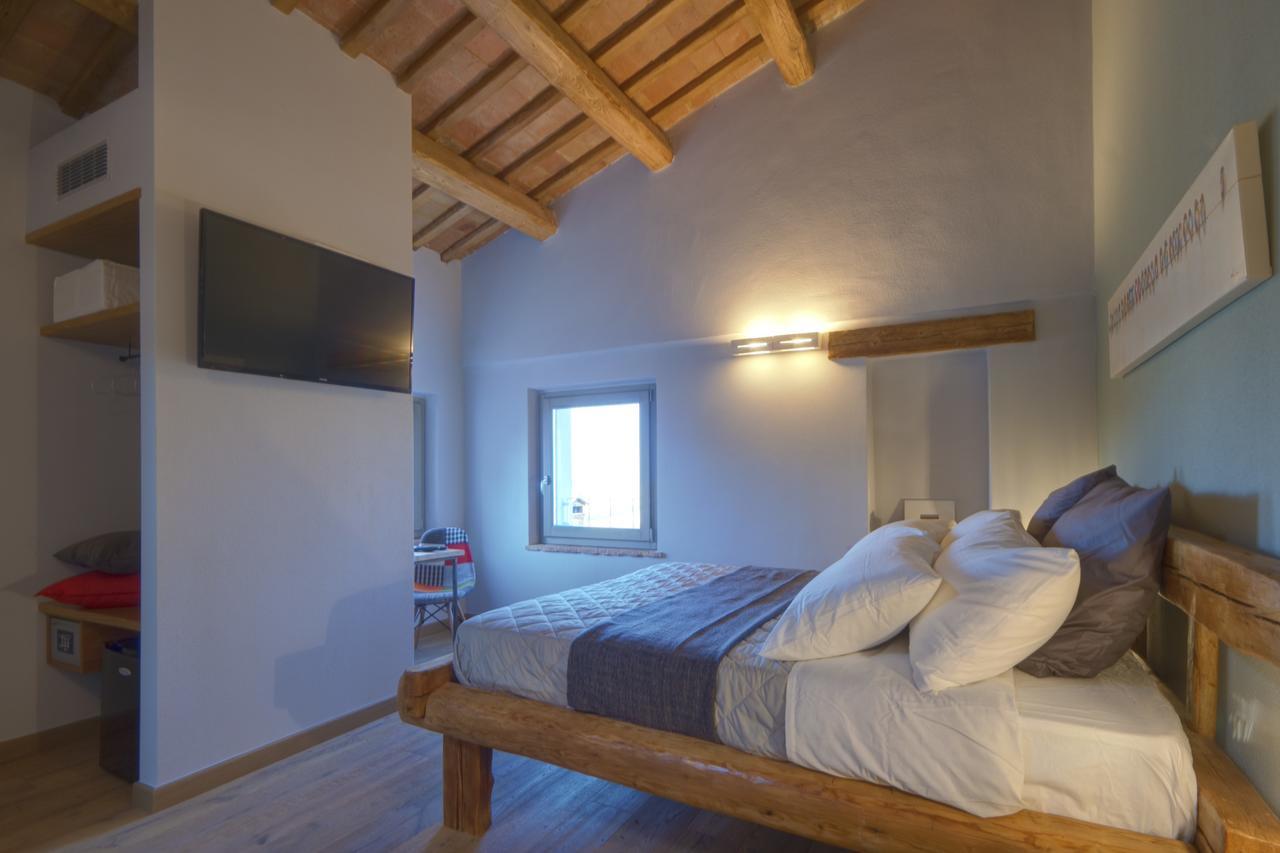 Tabano Ristorante-Casolare Bed & Breakfast Iesi Exterior photo